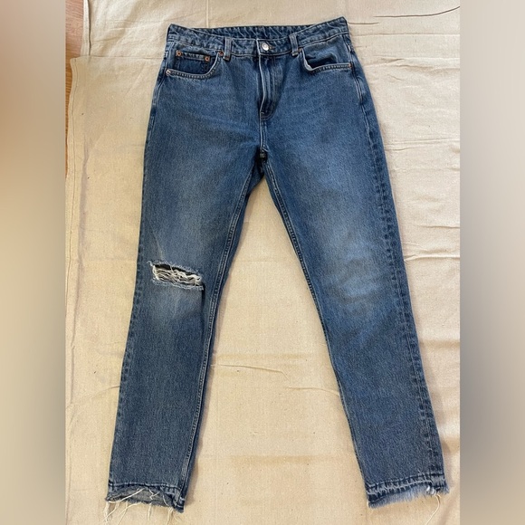 Weekday medium wash jeans - Picture 1 of 8